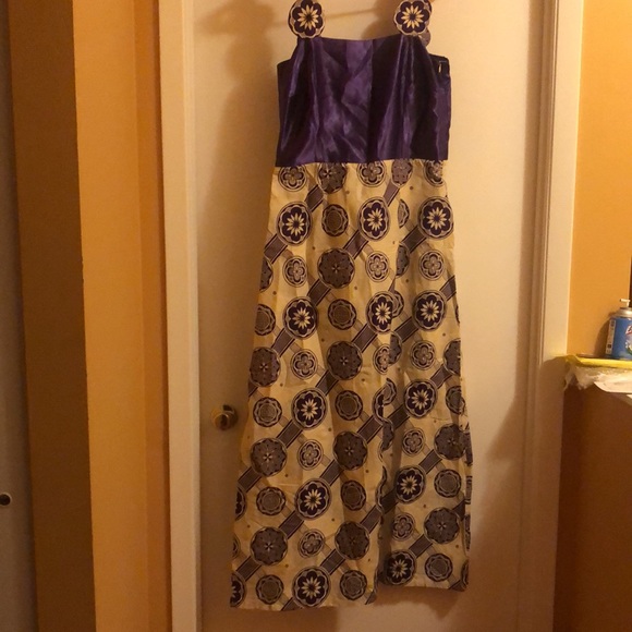 Custom made African dress - Picture 2 of 3